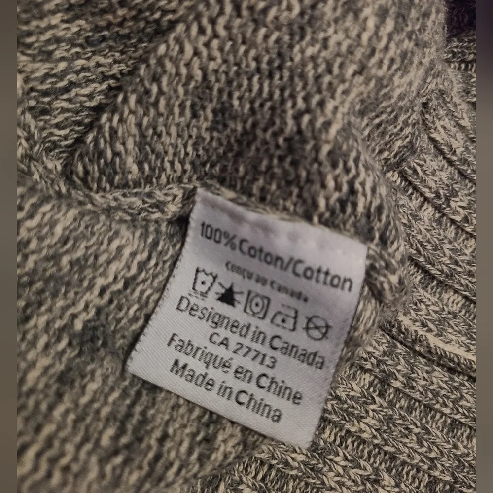Wilfred Laurier University Canada Cabin Sweater Gray size medium womens - Picture 3 of 3